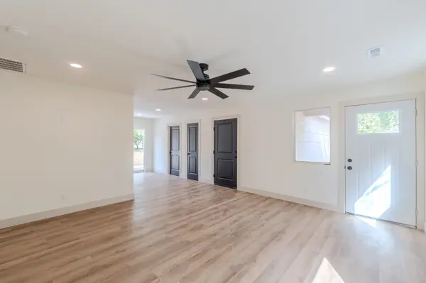 917 N Lulu St, Augusta, KS 67010