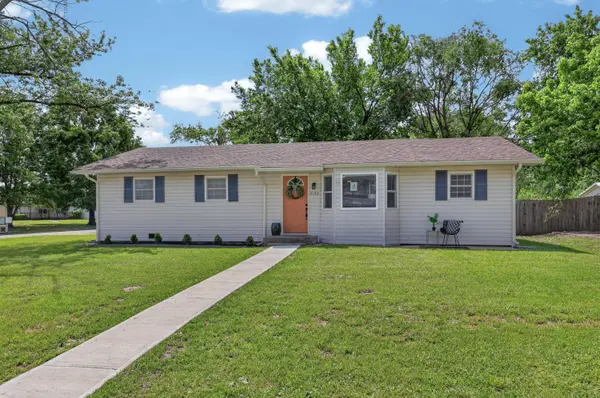 2102 W 12th ST, Joplin, MO 64801