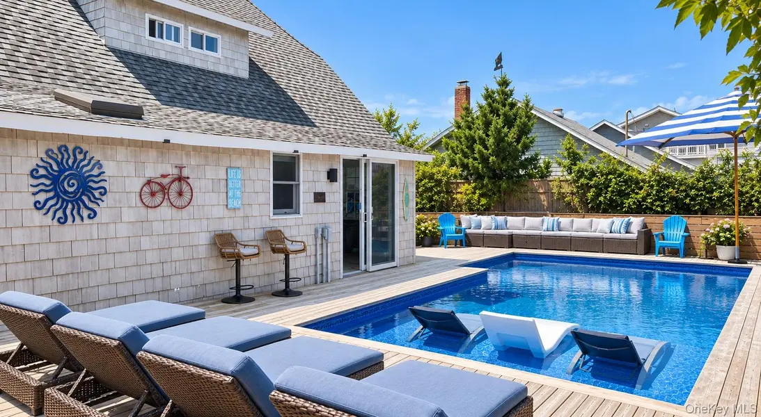 253 Cottage WALK, Ocean Beach, NY 11770