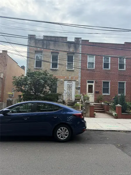 23-33 24th ST, Astoria, NY 11105
