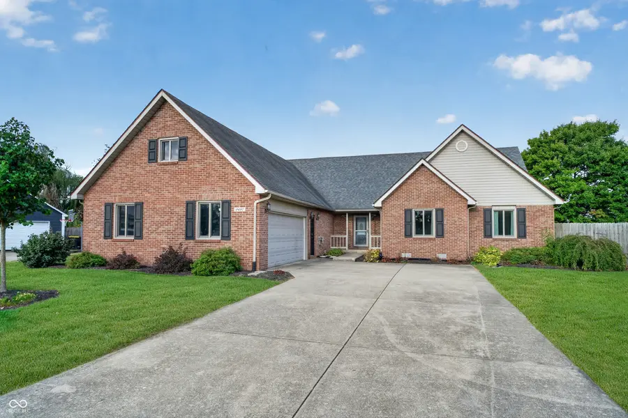 9481 Tiger CT, Lapel, IN 46051