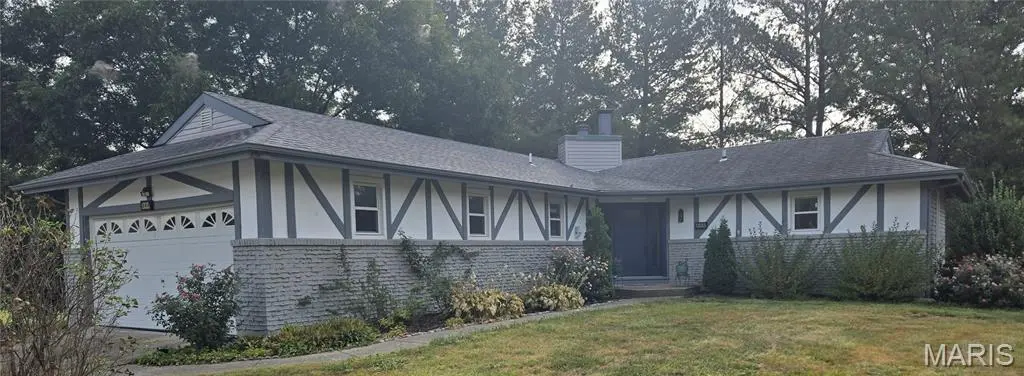266 Savoy DR, Lake St Louis, MO 63367
