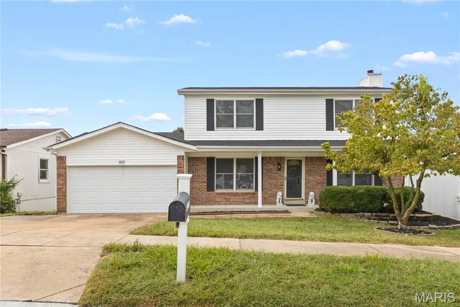 12237 Glenpark DR, Maryland Heights, MO 63043