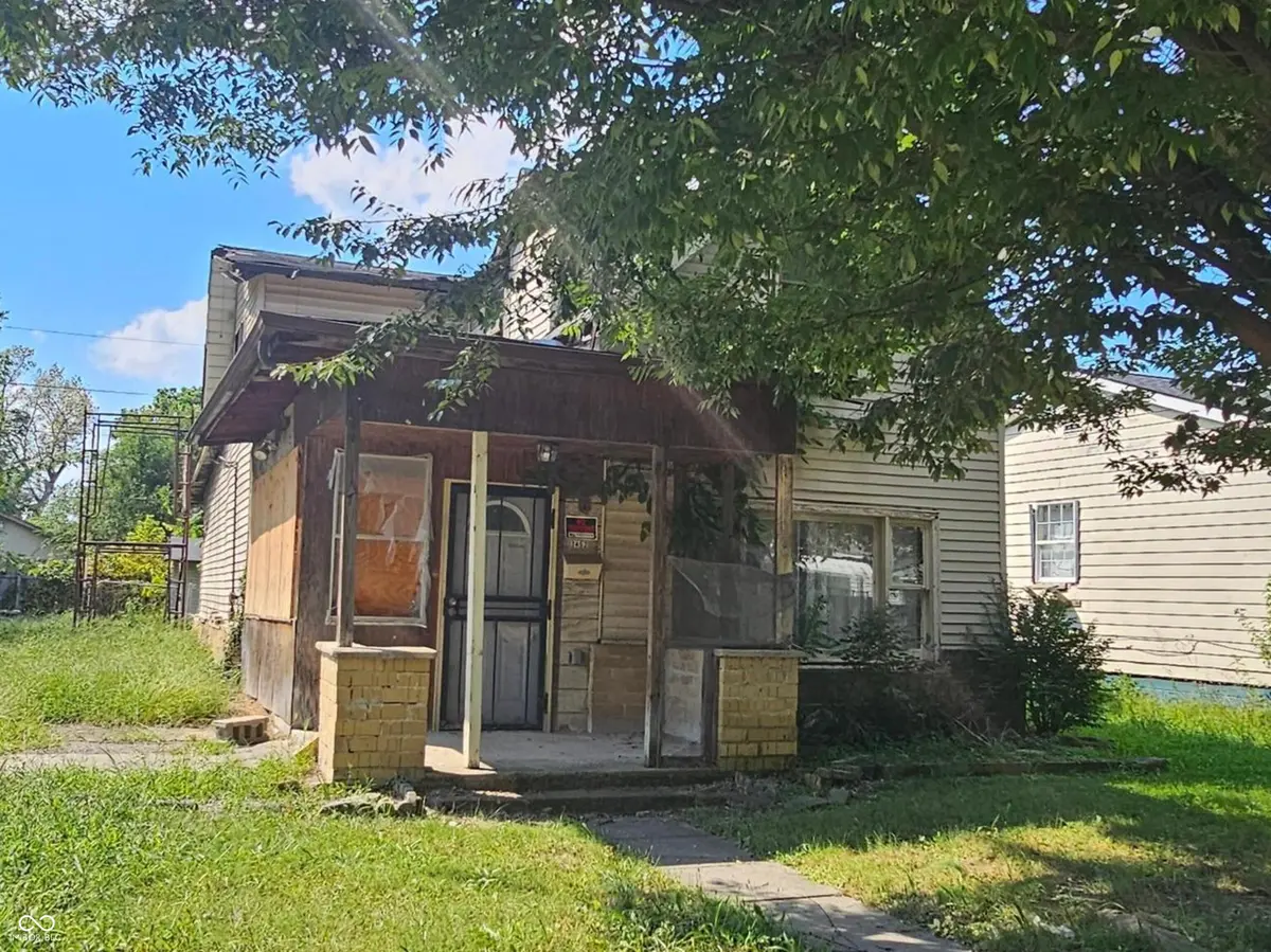 2452 N Oxford ST, Indianapolis, IN 46218