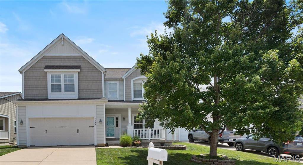1744 Briarmanor DR, Lake St Louis, MO 63367