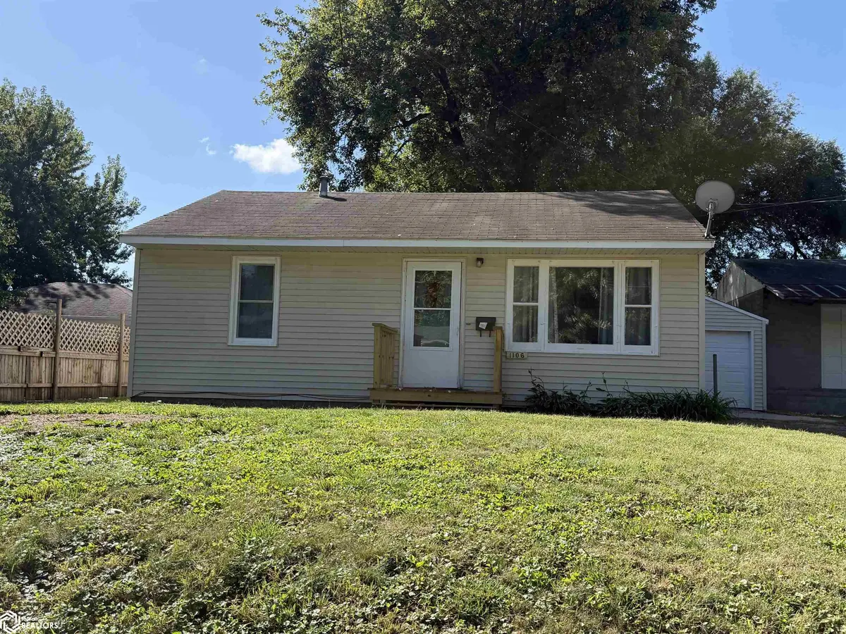 1106 10th Ave E, Oskaloosa, IA 52577