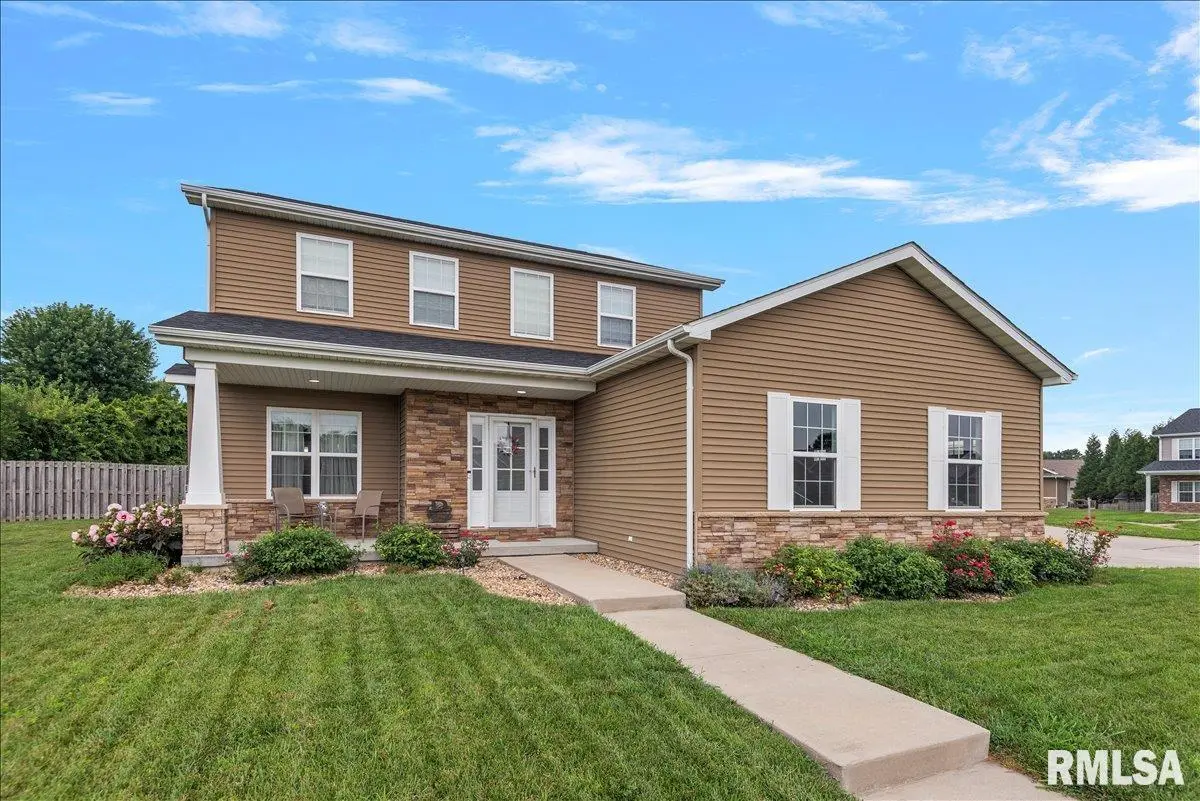 509 Wintergreen DR, Chatham, IL 62629