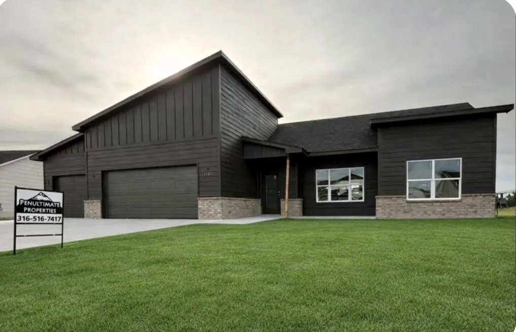1149 Trek Cir, Goddard, KS 67052