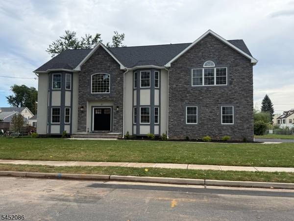 61 Vera St, Piscataway Twp., NJ 08854