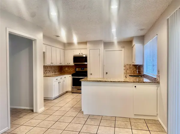 12001 Ladrido LN, Austin, TX 78727
