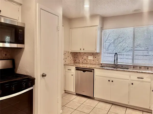 12001 Ladrido LN, Austin, TX 78727