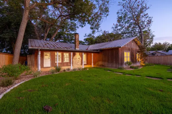 2221 GRUENE RD RD, New Braunfels, TX 78130