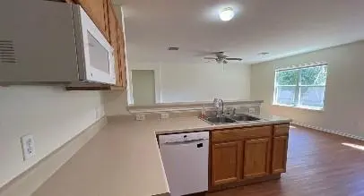 940 Goldenrod ST, Kyle, TX 78640