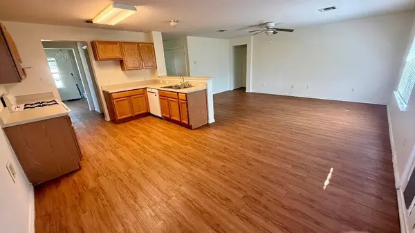 940 Goldenrod ST, Kyle, TX 78640