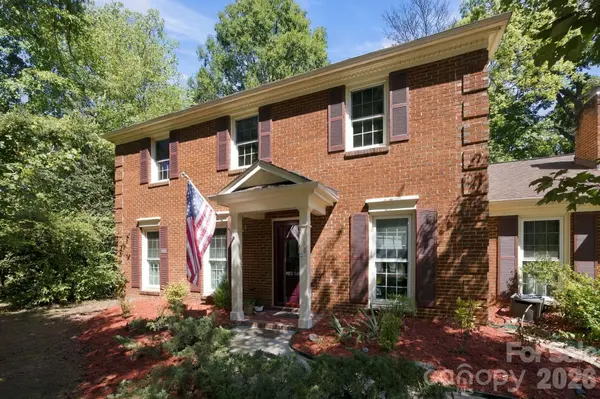 6134 Hickory Forest DR, Charlotte, NC 28277