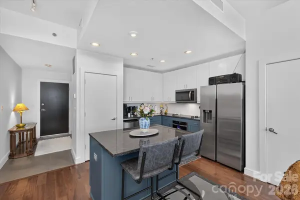 333 W Trade ST #2005, Charlotte, NC 28202