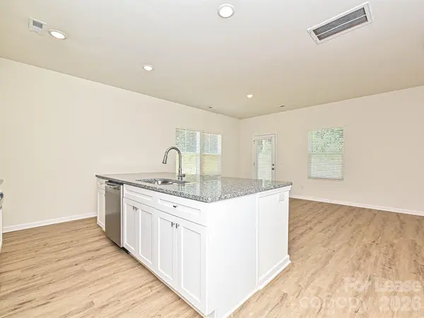 1725 E Cloaninger AVE #B, Statesville, NC 28625