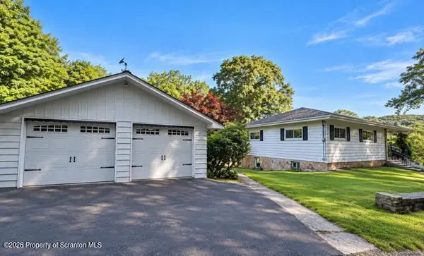 103 Cummings Pond RD, Clarks Summit, PA 18411