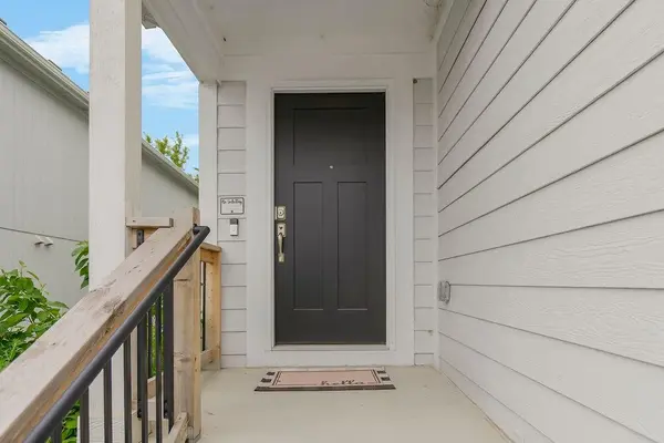 511 Hampstead DR, Raymore, MO 64083