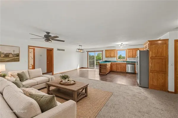 21051 Hemphill RD, Tonganoxie, KS 66086