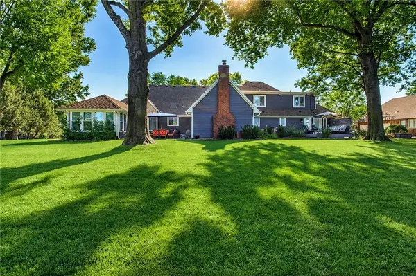 10108 Howe DR, Leawood, KS 66206
