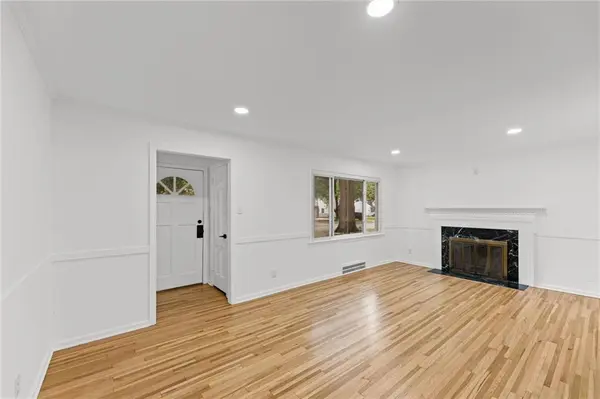 4916 W 57th TER, Roeland Park, KS 66205