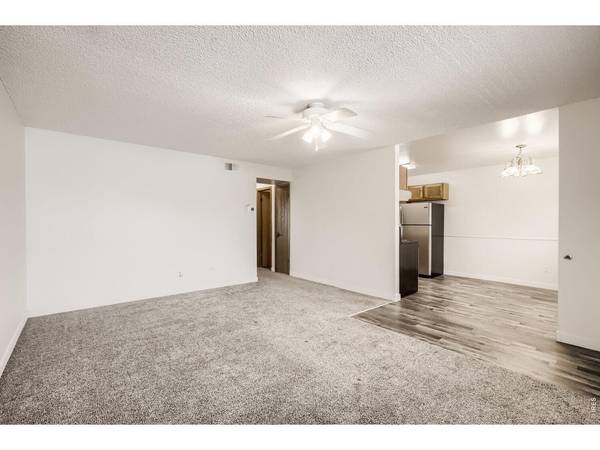2003 Terry #105, Longmont, CO 80501