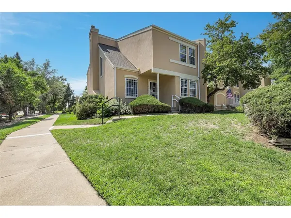 2864 S Vaughn, Aurora, CO 80014