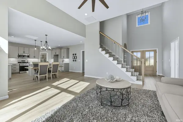 13749 Outpost Lodge RD, Roanoke, IN 46783