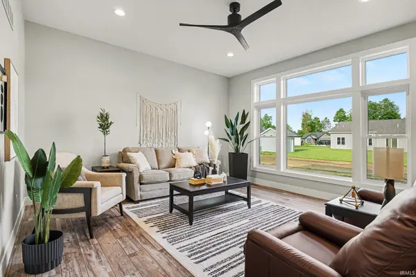 58547 Woodfield VW, Elkhart, IN 46517