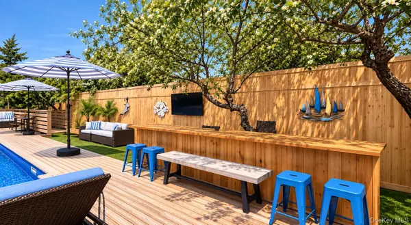 253 Cottage WALK, Ocean Beach, NY 11770