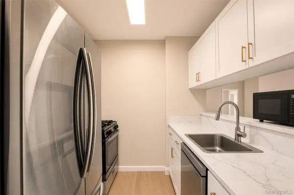 219 Admiral LN #2219H, Bronx, NY 10473