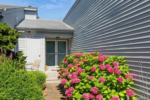 34 Harbour, Blue Point, NY 11715