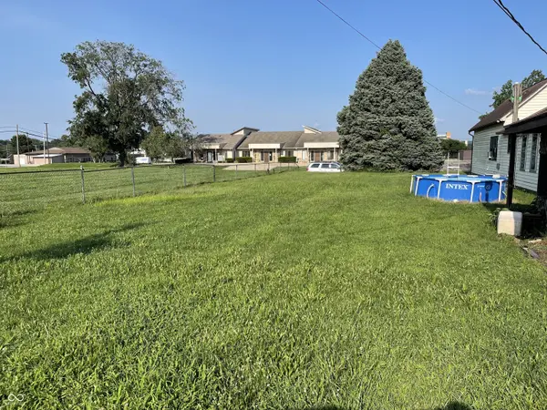 1614 N 4th ST, Terre Haute, IN 47804