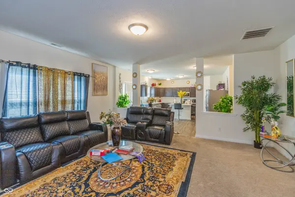 2016 Sandhill DR, Seymour, IN 47274