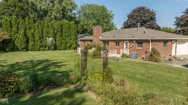 725 Iroquois DR, Anderson, IN 46012