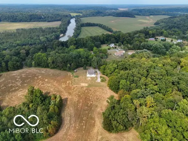 3270 Freedom RD, Spencer, IN 47460