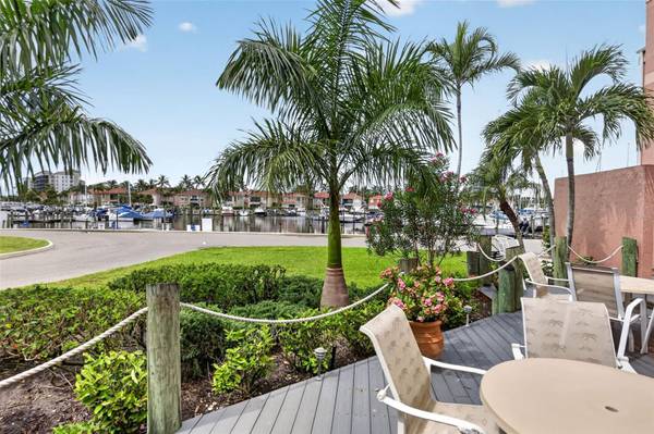 3160 MATECUMBE KEY RD #218, Punta Gorda, FL 33955