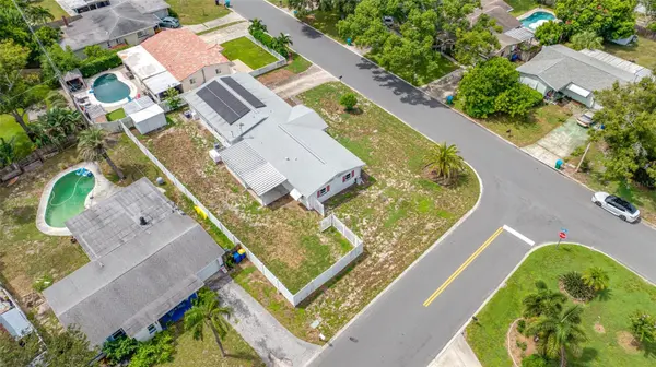 5695 LIME WAY, Seminole, FL 33772
