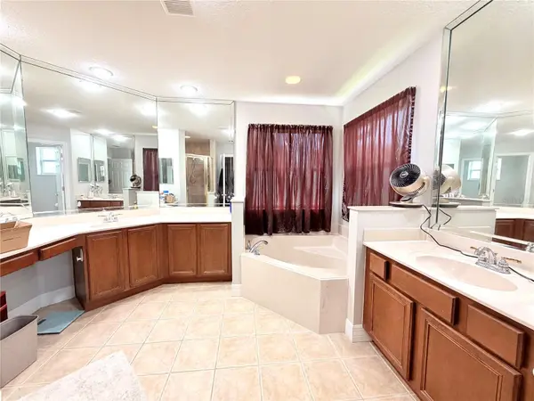 1405 MISTY GLEN LN, Clermont, FL 34711