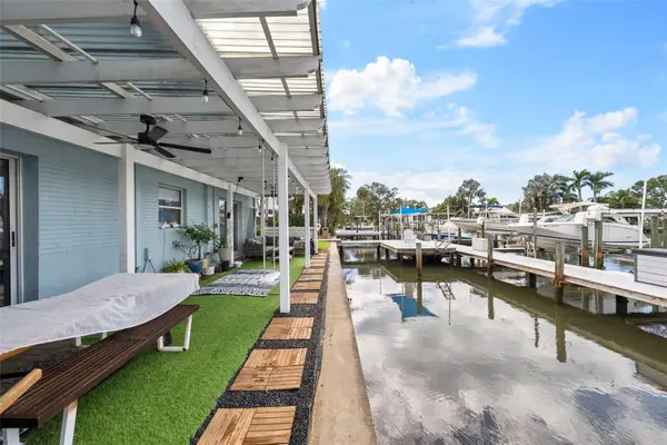 300 VENETIAN DR #1, Clearwater, FL 33755