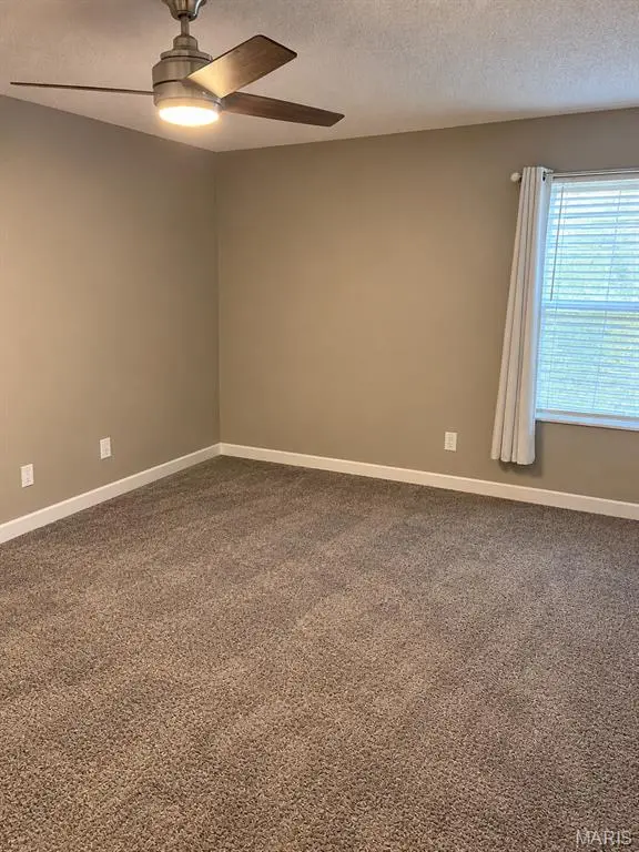3701 Candlewyck Club DR #A, Florissant, MO 63034