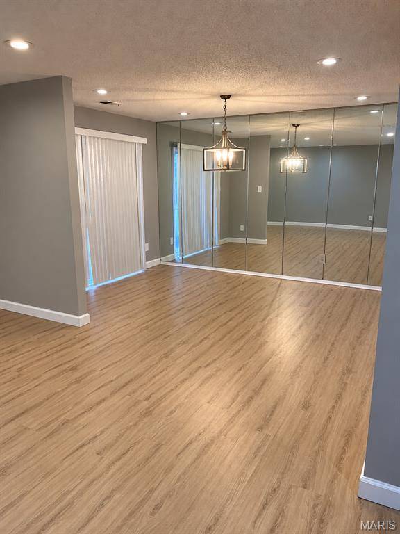 3701 Candlewyck Club DR #A, Florissant, MO 63034