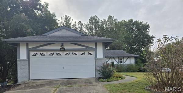266 Savoy DR, Lake St Louis, MO 63367