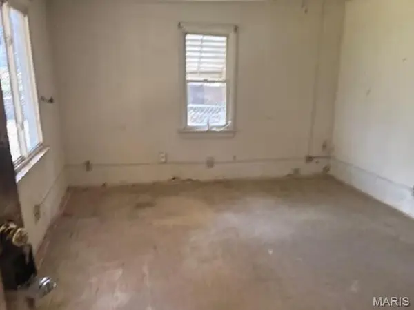 9501 Kirchner AVE, St Louis, MO 63125