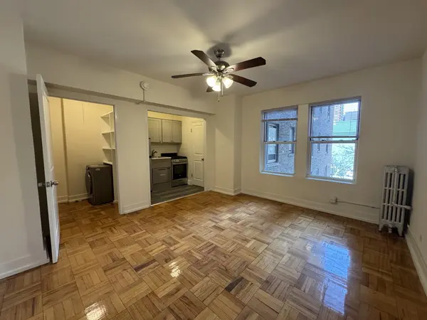 1100 N La Salle DR #401, Chicago, IL 60610