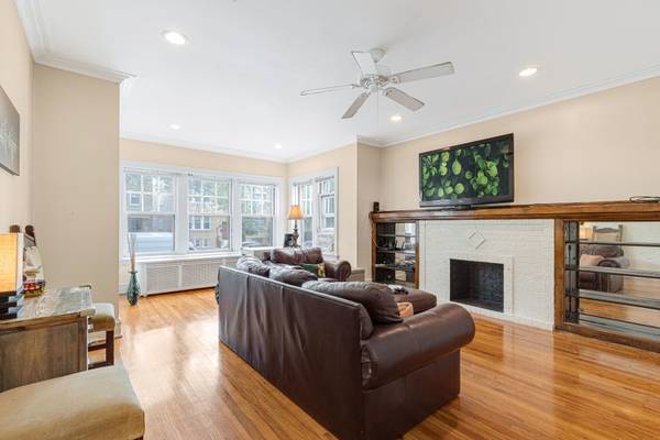 5353 N Spaulding AVE, Chicago, IL 60625
