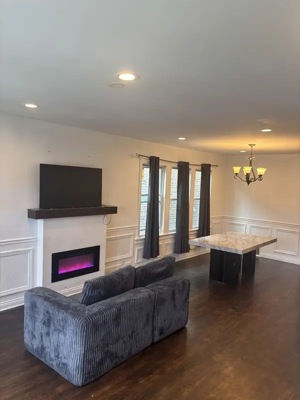8618 S Aberdeen ST, Chicago, IL 60620