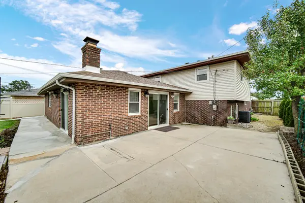 7506 W 83rd PL, Bridgeview, IL 60455