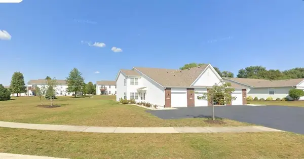 6422 Oak Crest LN #6422, Loves Park, IL 61111
